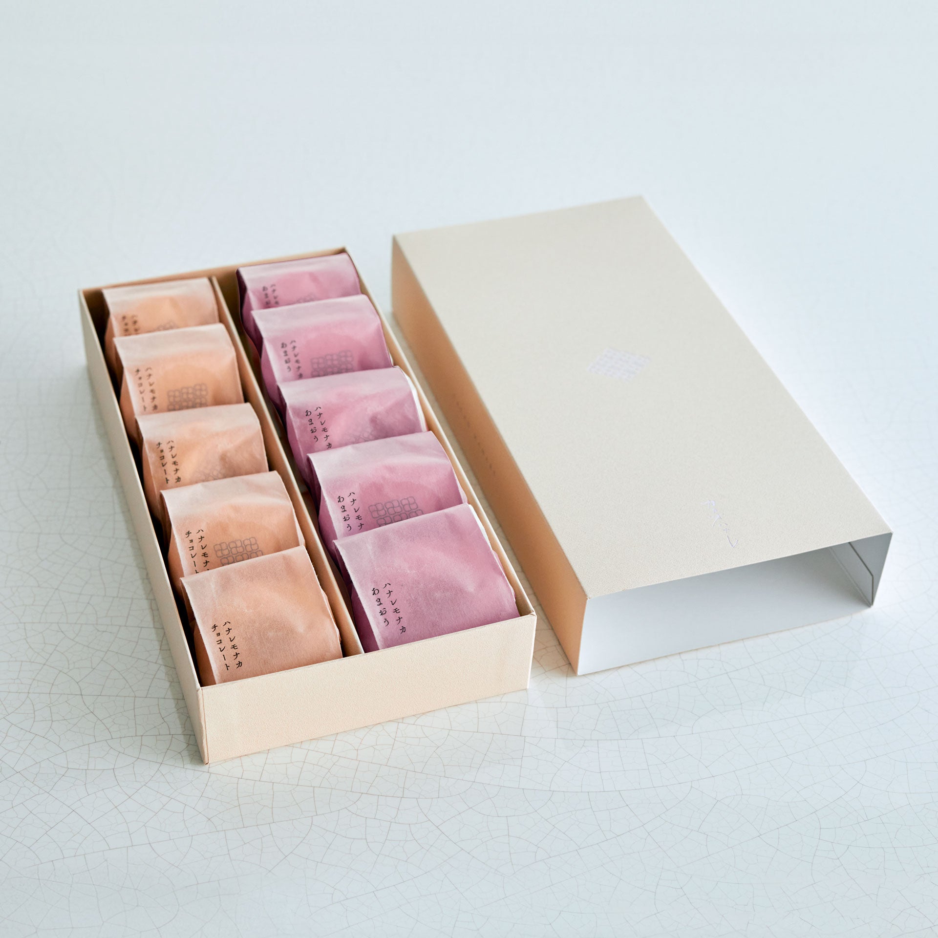 期間限定】ハナレモナカ / チョコレートとあまおう 10個入り｜メゾン