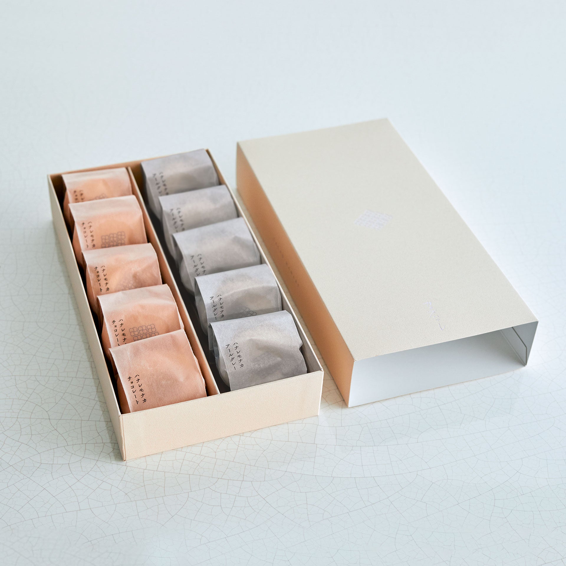 ハナレモナカ – MAISON CACAO