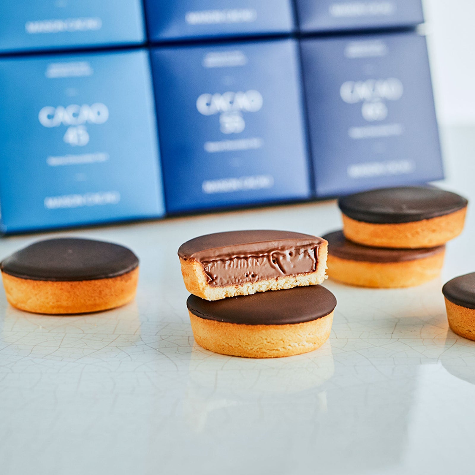 激安通販の リッチ生チョコタルト6個（3種45・55・65％）｜メゾンカカオ 菓子
